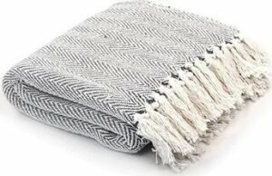 Bavlnená deka so vzorom rybej kosti 160